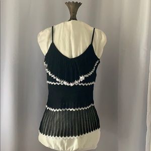 Cache XS Blk & Ivory Knit Layered Trapeze Top